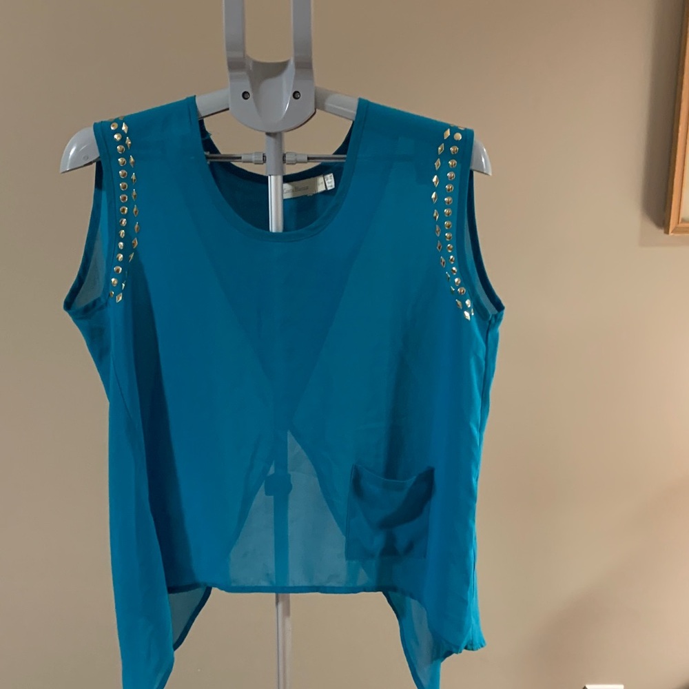 Costa Blanca Sleeveless Blouse with Studded Accents small